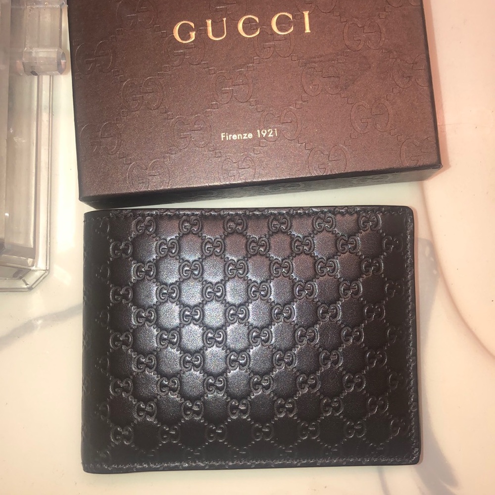 Authentic Gucci wallet